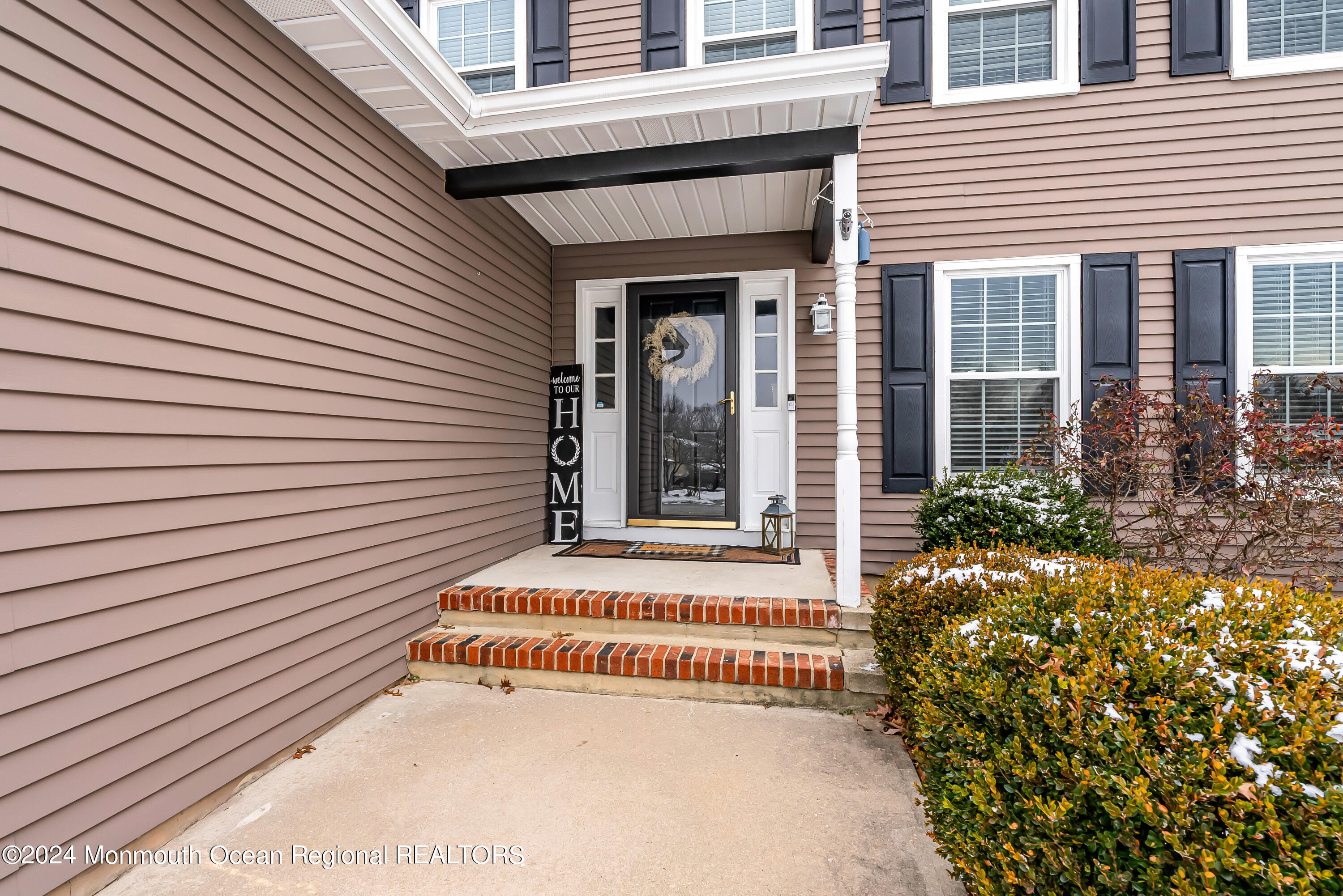 19 Conifer Street Howell, NJ 07731 - Photo 5 of 39 007_mjb01710 (1)