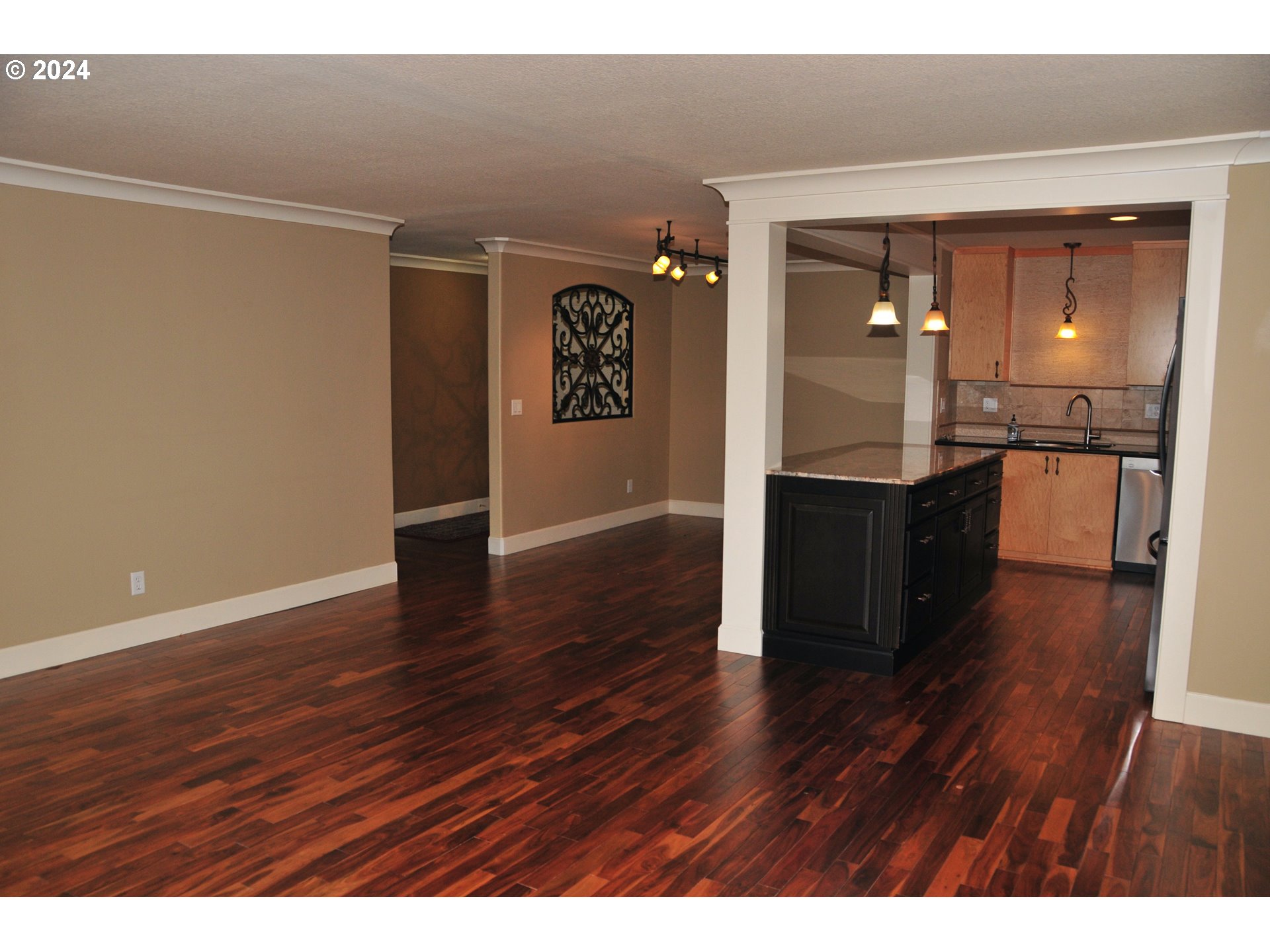 200 Southwest Burnham Road, Unit 209 Lake Oswego, OR 97034 - Photo 16 of 27 Gallery Image 16