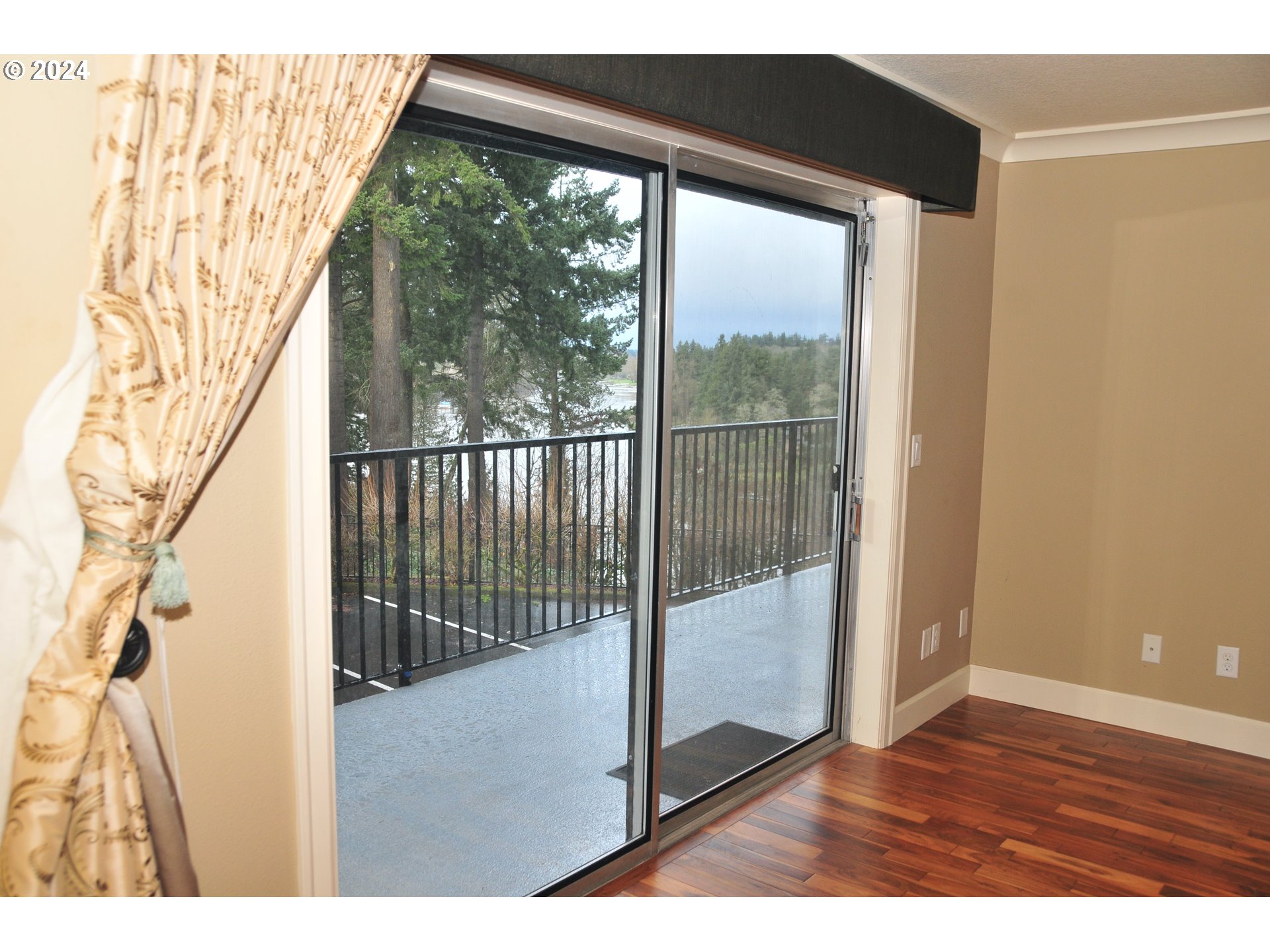 200 Southwest Burnham Road, Unit 209 Lake Oswego, OR 97034 - Photo 22 of 27 Gallery Image 22