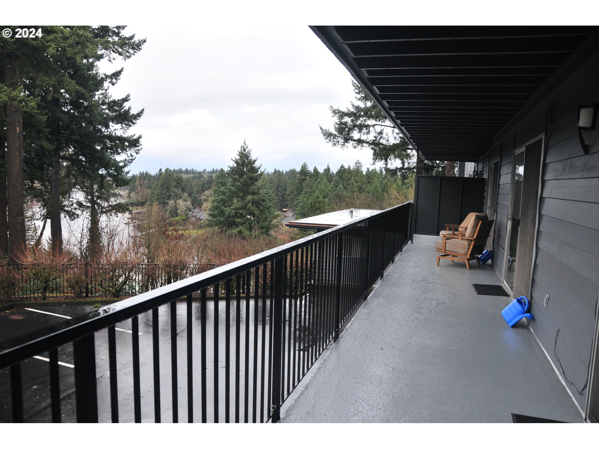 200 Southwest Burnham Road, Unit 209 Lake Oswego, OR 97034 - Photo 8 of 27 Gallery Image 8