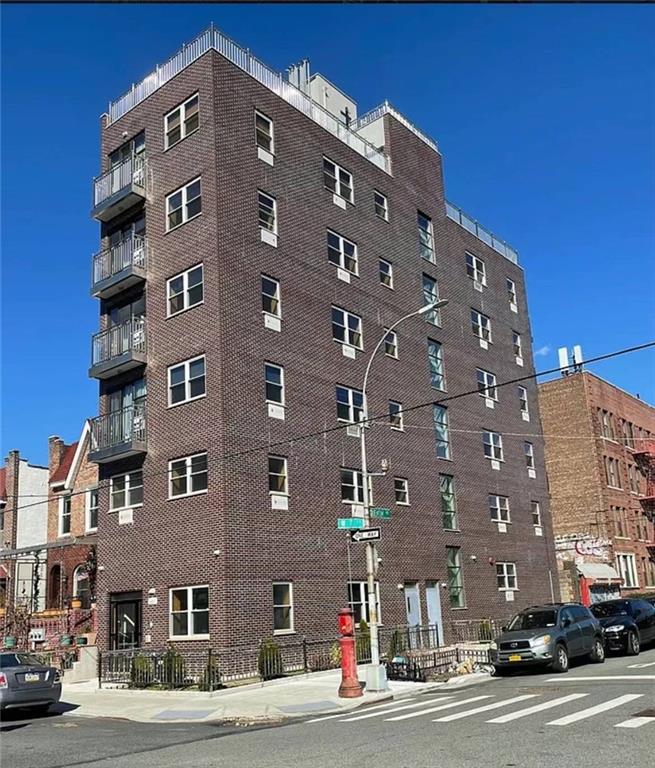 1683 West 7th St Unit 3A