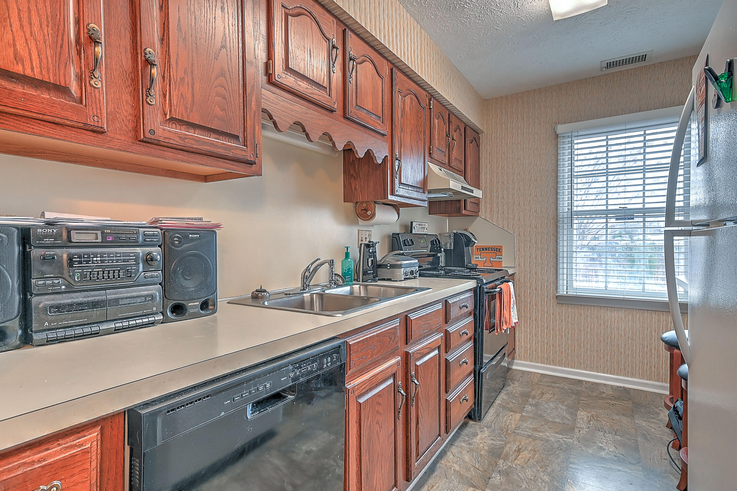 1206 Konnarock Road, Unit 2 Kingsport, TN 37664 - Photo 5 of 24 Konnarock CA-6