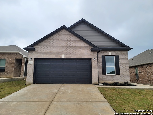 116 East Flowing Riv Dr  