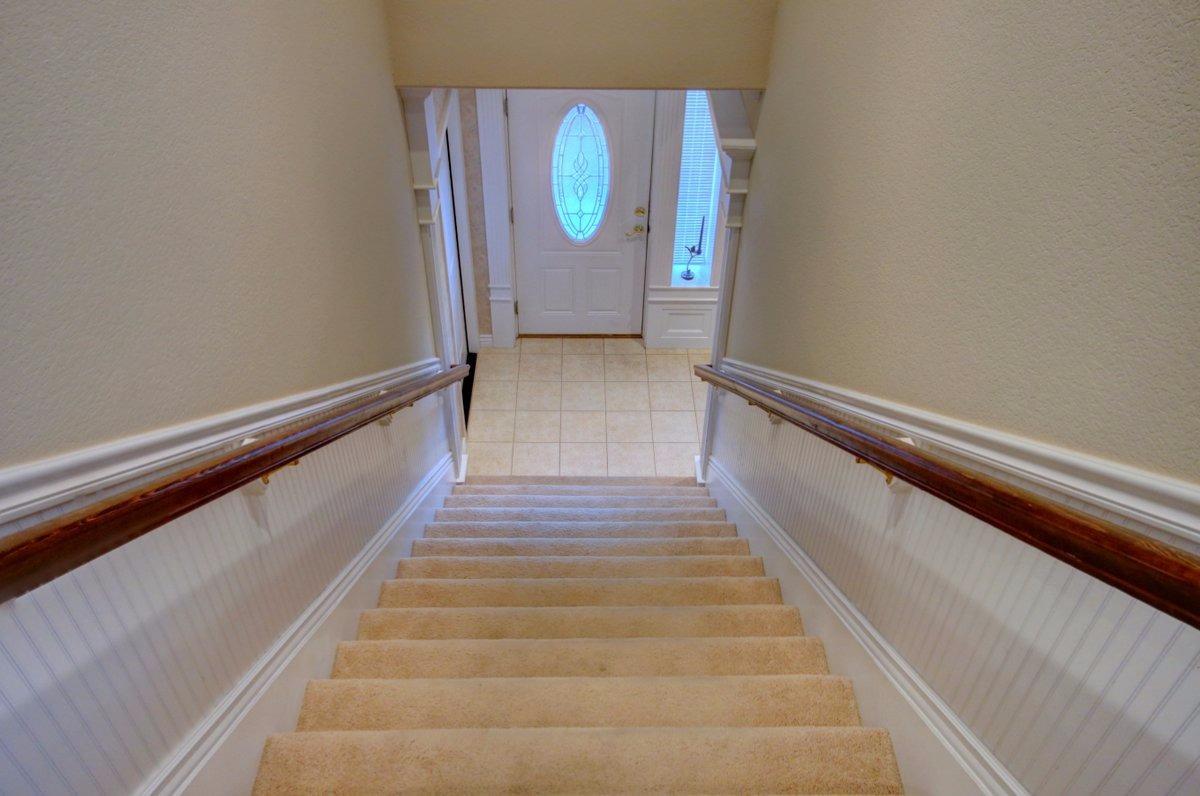 3788 Old Military Road Central Point, OR 97502 - Photo 7 of 29 a view of entryway