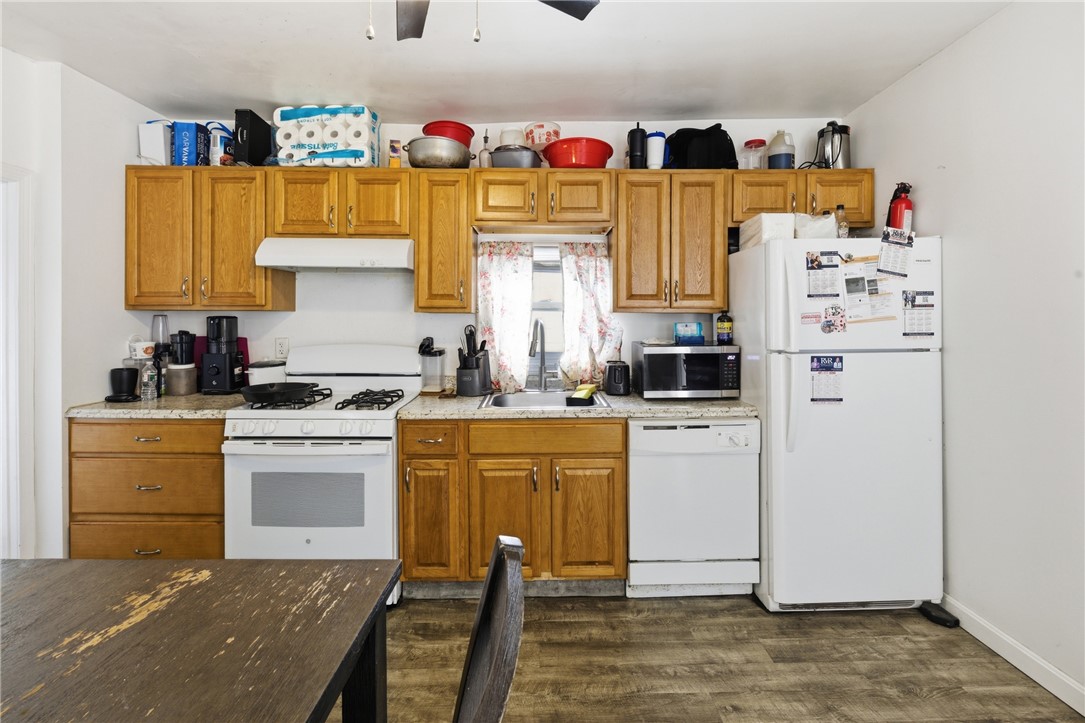 46 Lilac Street Pawtucket, RI 02860 - Photo 7 of 27