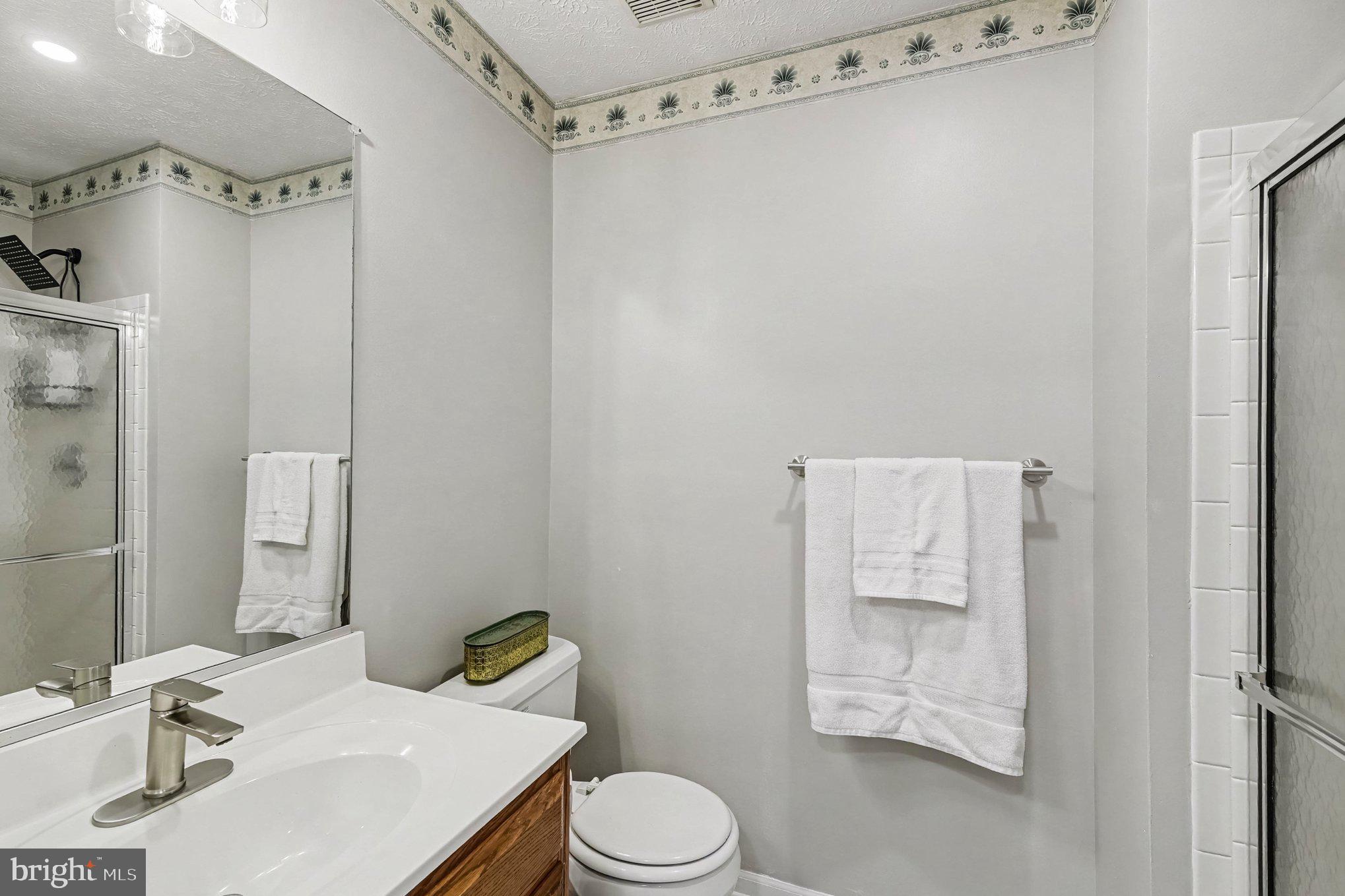 1400 H Golden Rod Court Belcamp, MD 21017 - Photo 16 of 25 Primary Bathroom