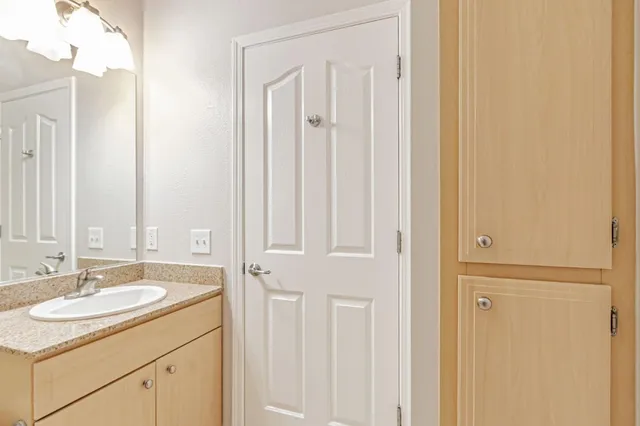 $820,000 | 801 South Winchester Boulevard, Unit 4116, San Jose, CA 95128