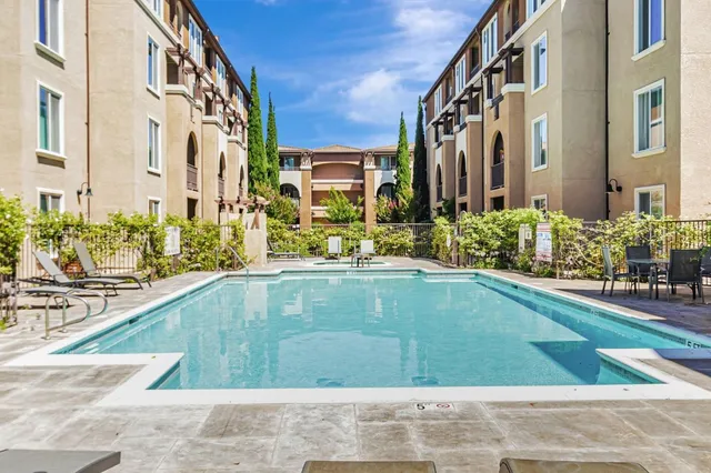 $820,000 | 801 South Winchester Boulevard, Unit 4116, San Jose, CA 95128