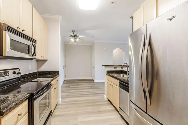 $820,000 | 801 South Winchester Boulevard, Unit 4116, San Jose, CA 95128