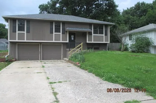 $220,000 | 504 Alfalfa Lane, Buckner, MO 64016