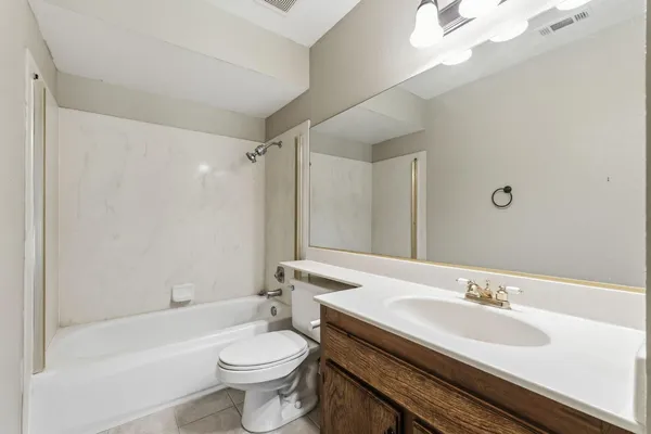 $289,000 | 1465 Mayflower Way, Clovis, CA 93612