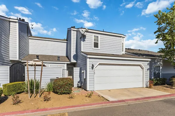 $289,000 | 1465 Mayflower Way, Clovis, CA 93612