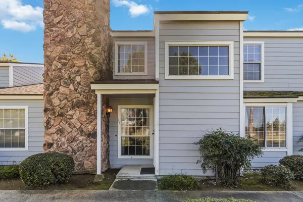 $289,000 | 1465 Mayflower Way, Clovis, CA 93612