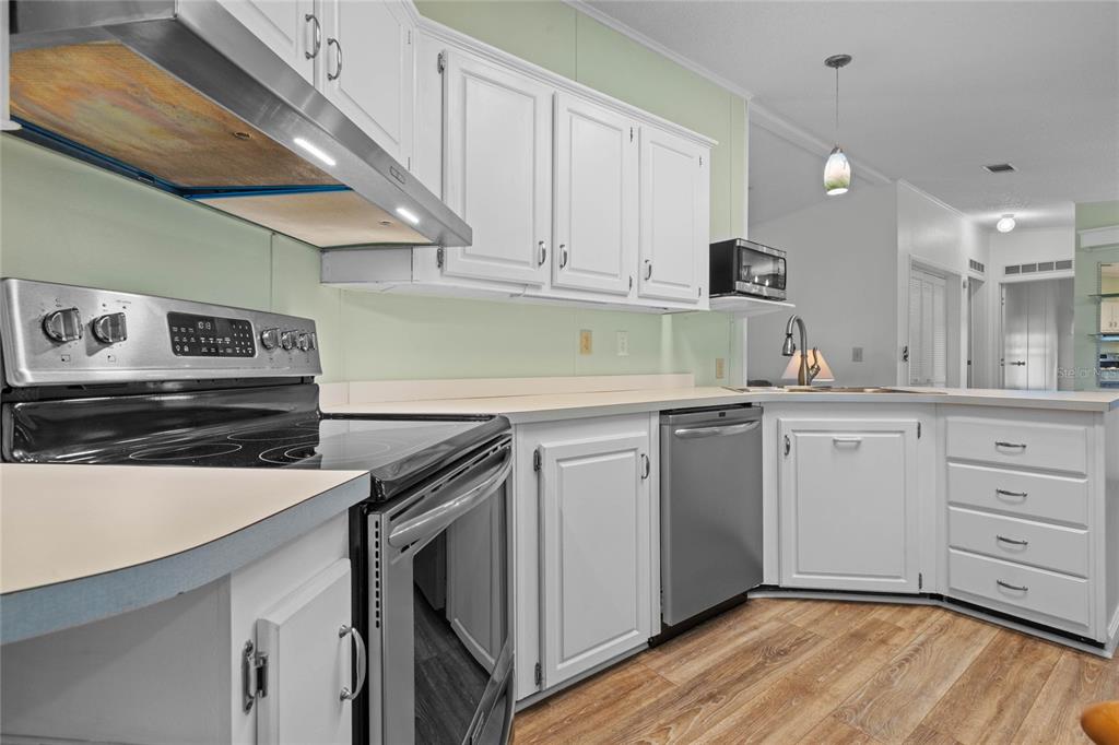 1020 Hilltop Road Tavares, FL 32778 - Photo 19 of 44