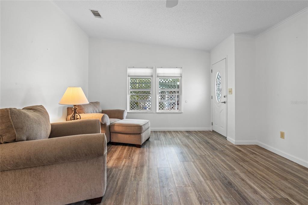 1020 Hilltop Road Tavares, FL 32778 - Photo 8 of 44