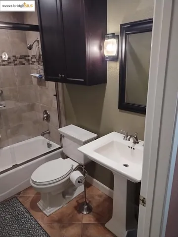 $425,000 | 3201 Swallows Nest Drive, Sacramento, CA 95833