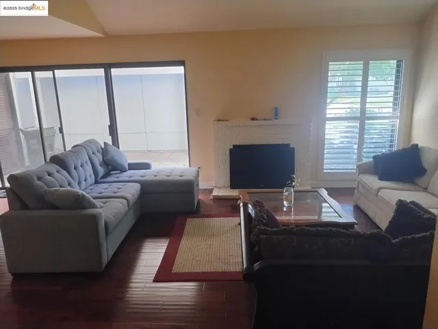 $425,000 | 3201 Swallows Nest Drive, Sacramento, CA 95833