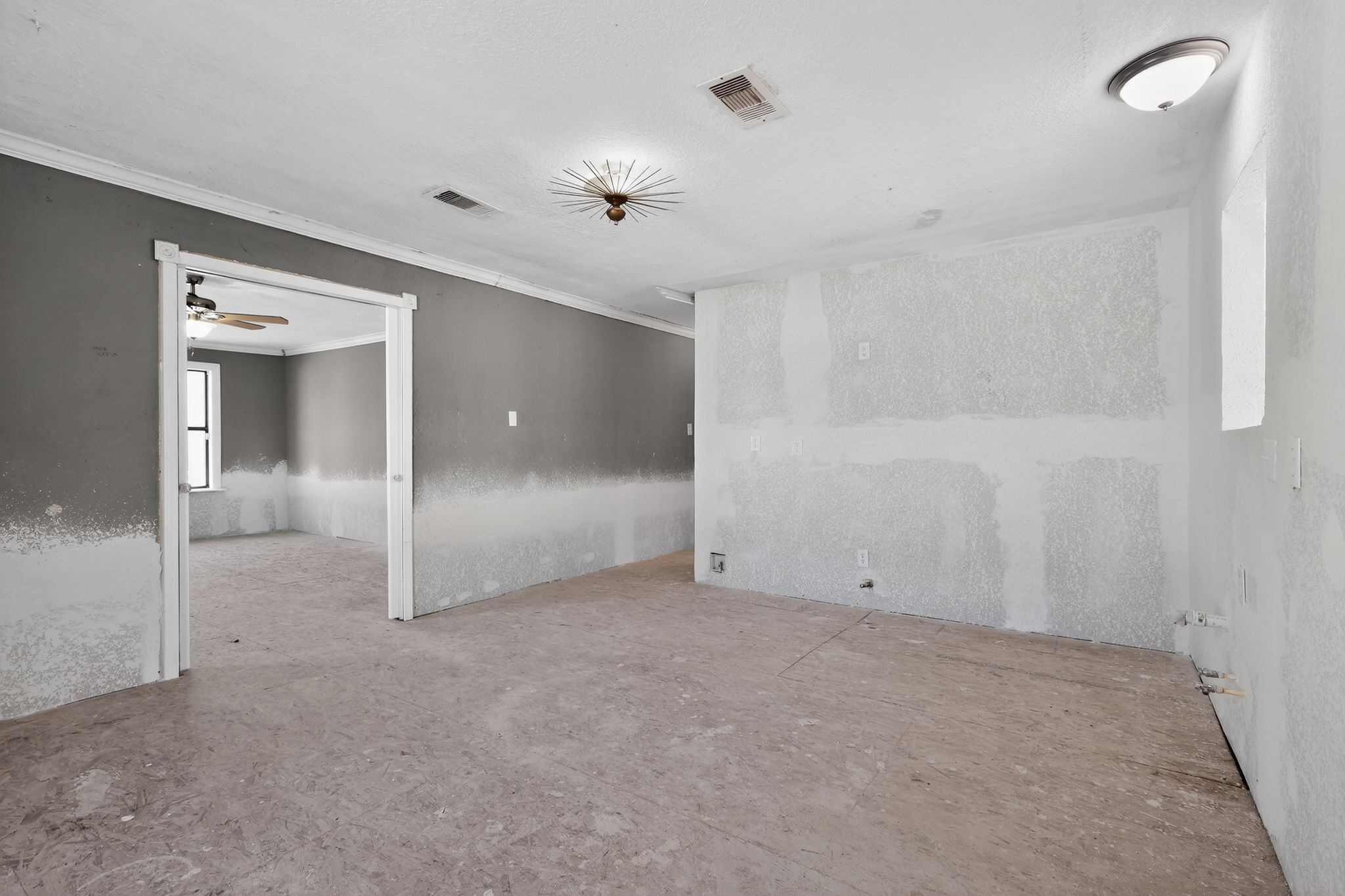 712 East Peach Street Angleton, TX 77515 - Photo 23 of 44
