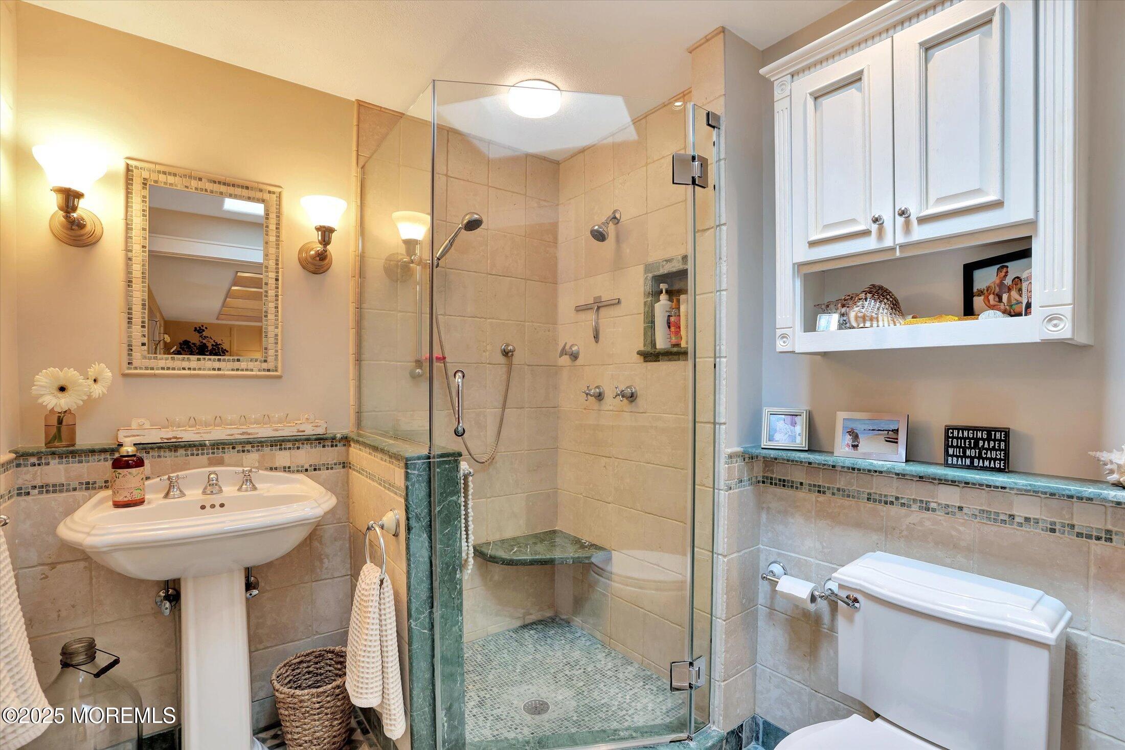 651 Oceanview Road Brielle, NJ 08730 - Photo 15 of 85 24-Bathroom