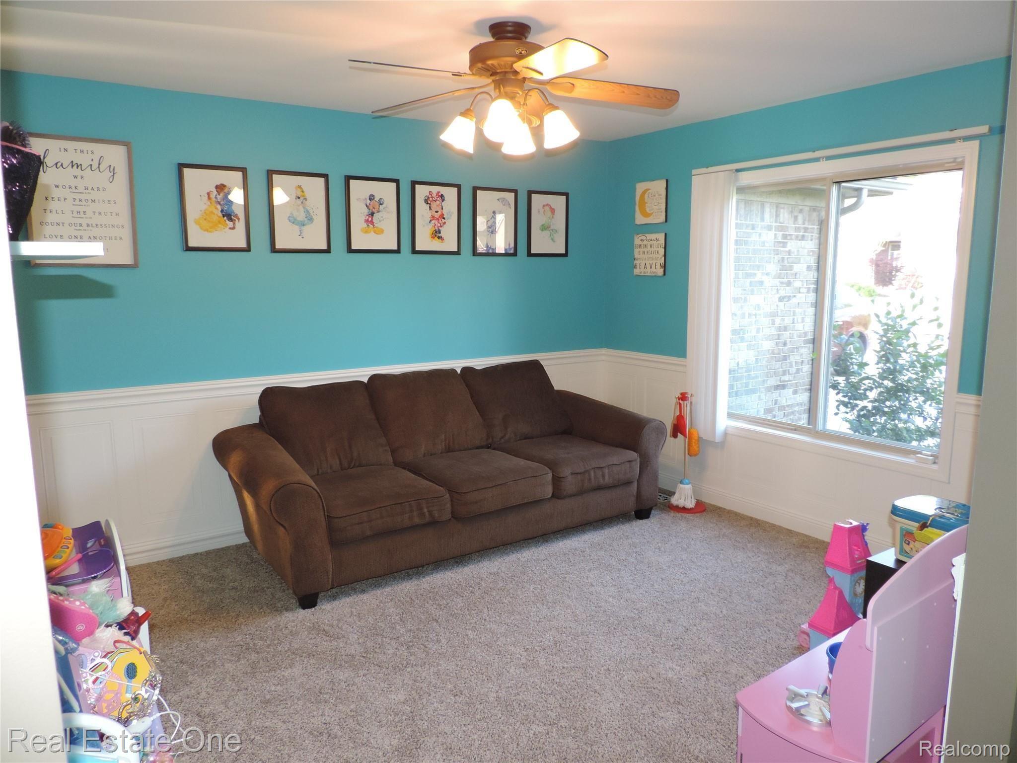49337 Monte Road New Baltimore, MI 48047 - Photo 25 of 62 DSCN1900.JPG