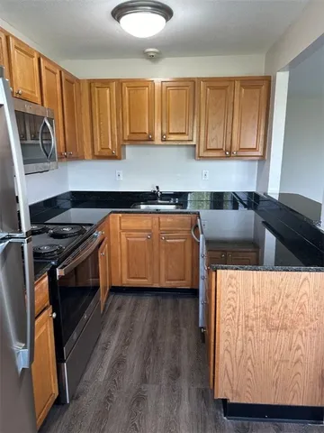 $2,350 | 3 Admiralty Drive, Unit A6, Middletown, RI 02842