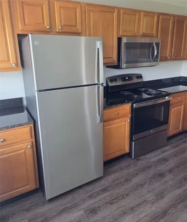 $2,350 | 3 Admiralty Drive, Unit A6, Middletown, RI 02842