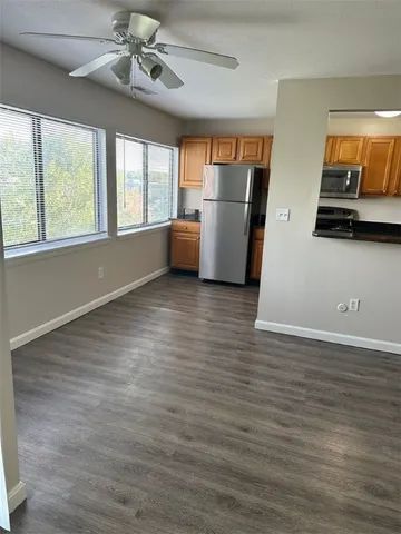 $2,350 | 3 Admiralty Drive, Unit A6, Middletown, RI 02842