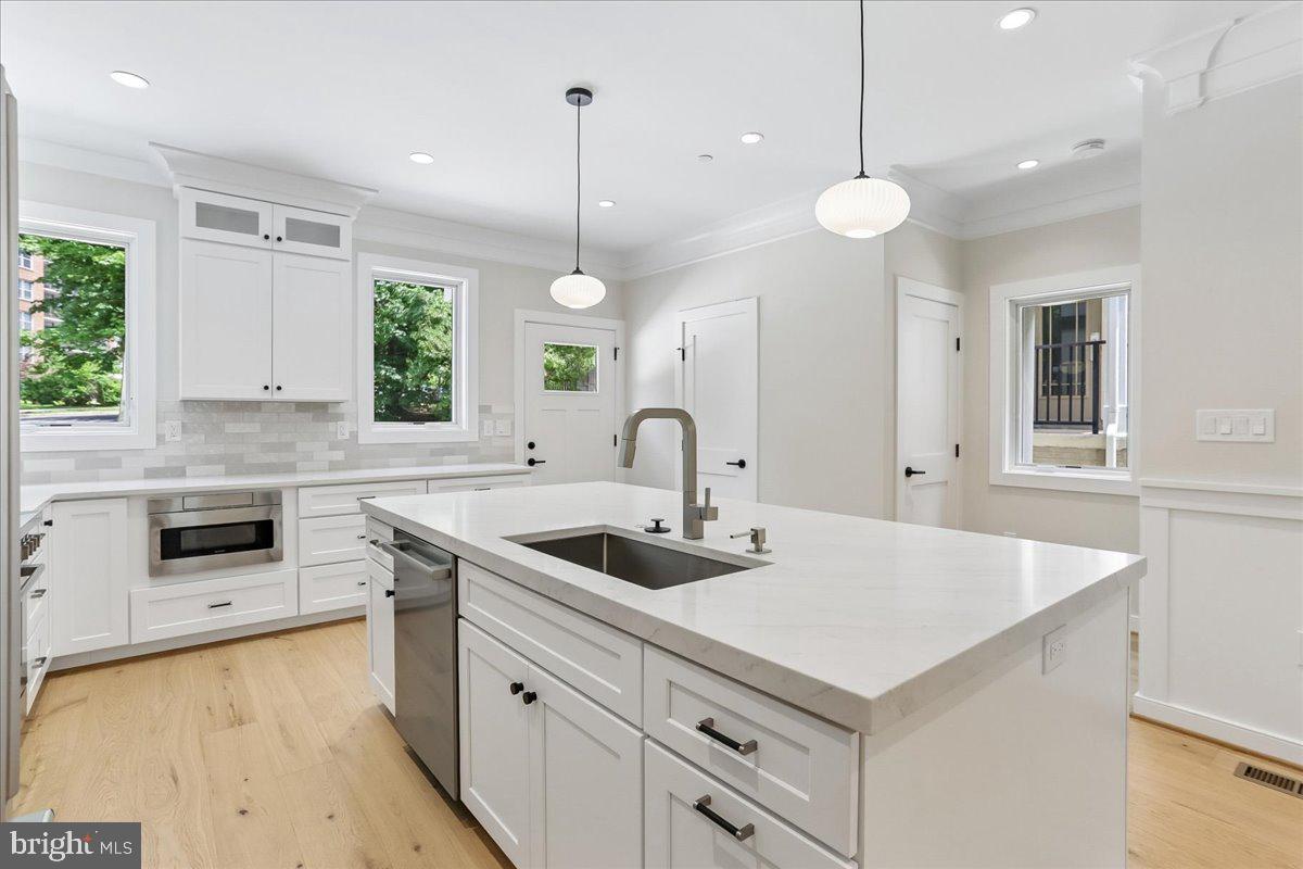 3929 Fulton Street Northwest, Unit A Washington, DC 20007 - Photo 14 of 79 Main Level Kitchen