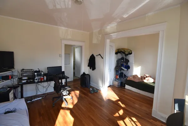 $2,200 | 1669 Commonwealth Avenue, Unit 6, Boston, MA 02135