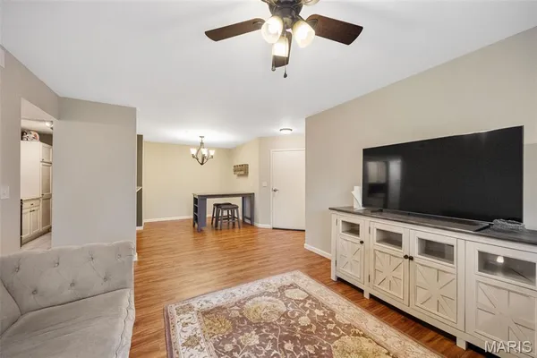 $179,900 | 3605 Tracey Rich Road, Unit 1B, St. Louis, MO 63125