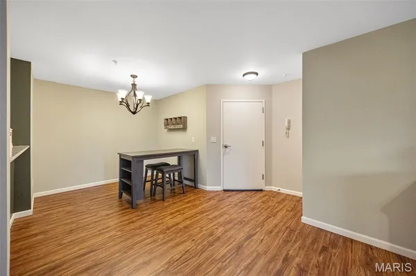 $179,900 | 3605 Tracey Rich Road, Unit 1B, St. Louis, MO 63125