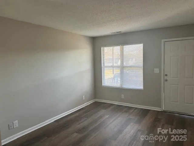 $850 | 308 Hoskins Mill Lane, Unit H, Charlotte, NC 28208