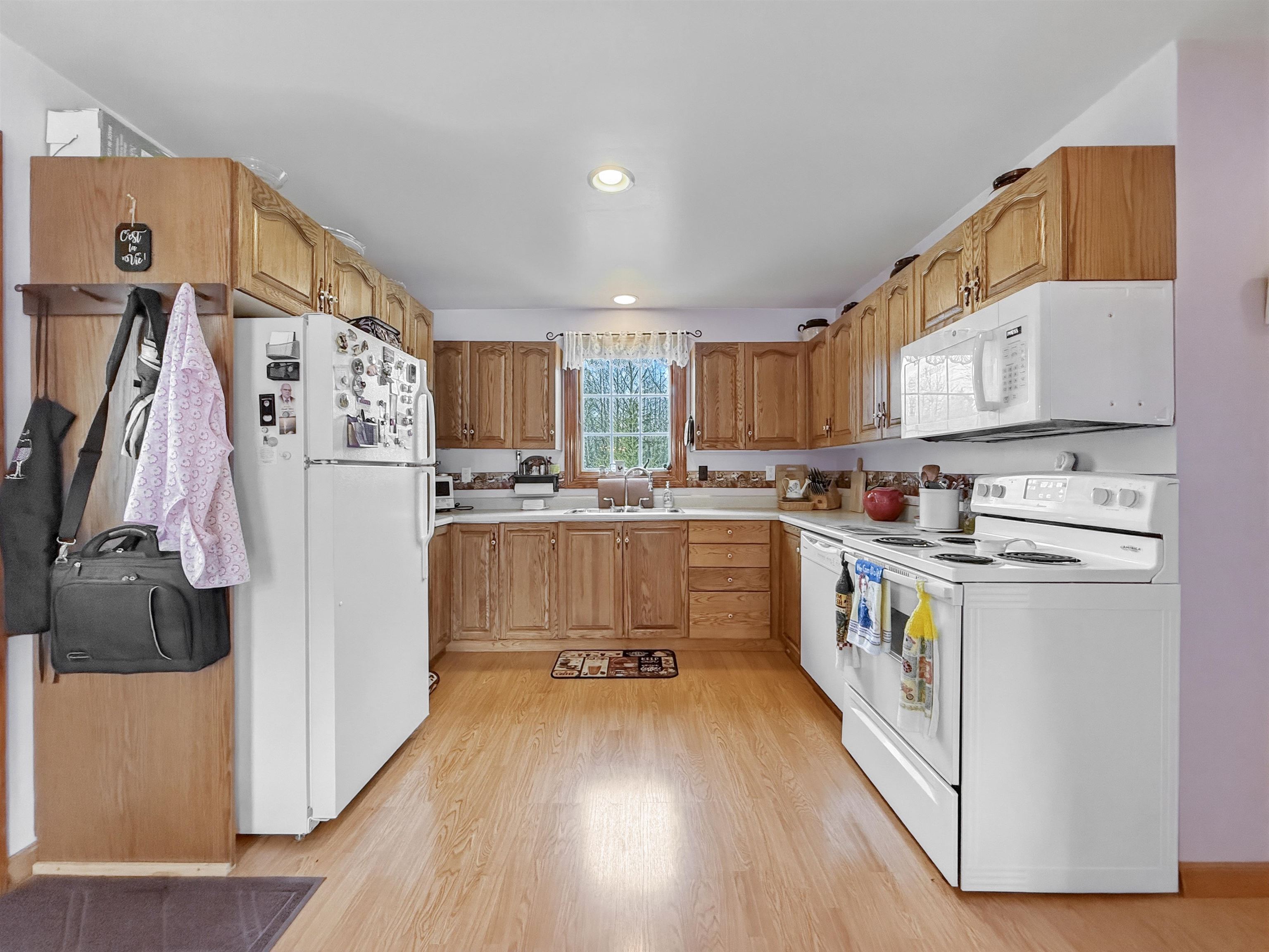 347 River Road Canaan, VT 05902 - Photo 6 of 27
