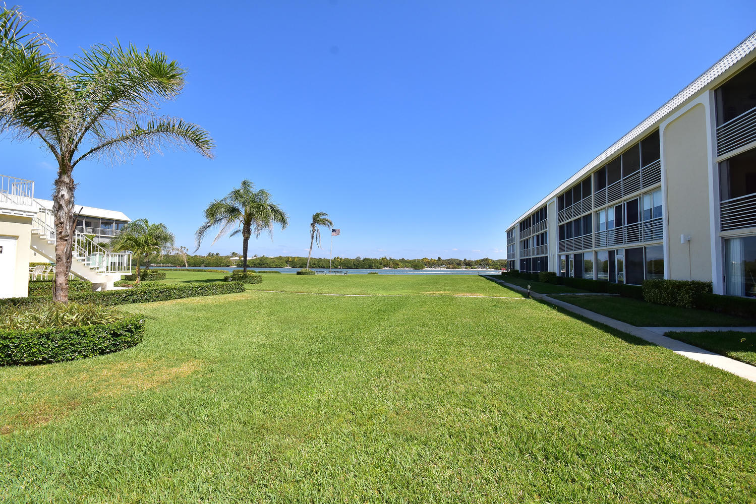 100 Waterway Road, Unit E101 Tequesta, FL 33469 - Photo 35 of 44 100 Waterway Rd Tequesta FL-large-047-43