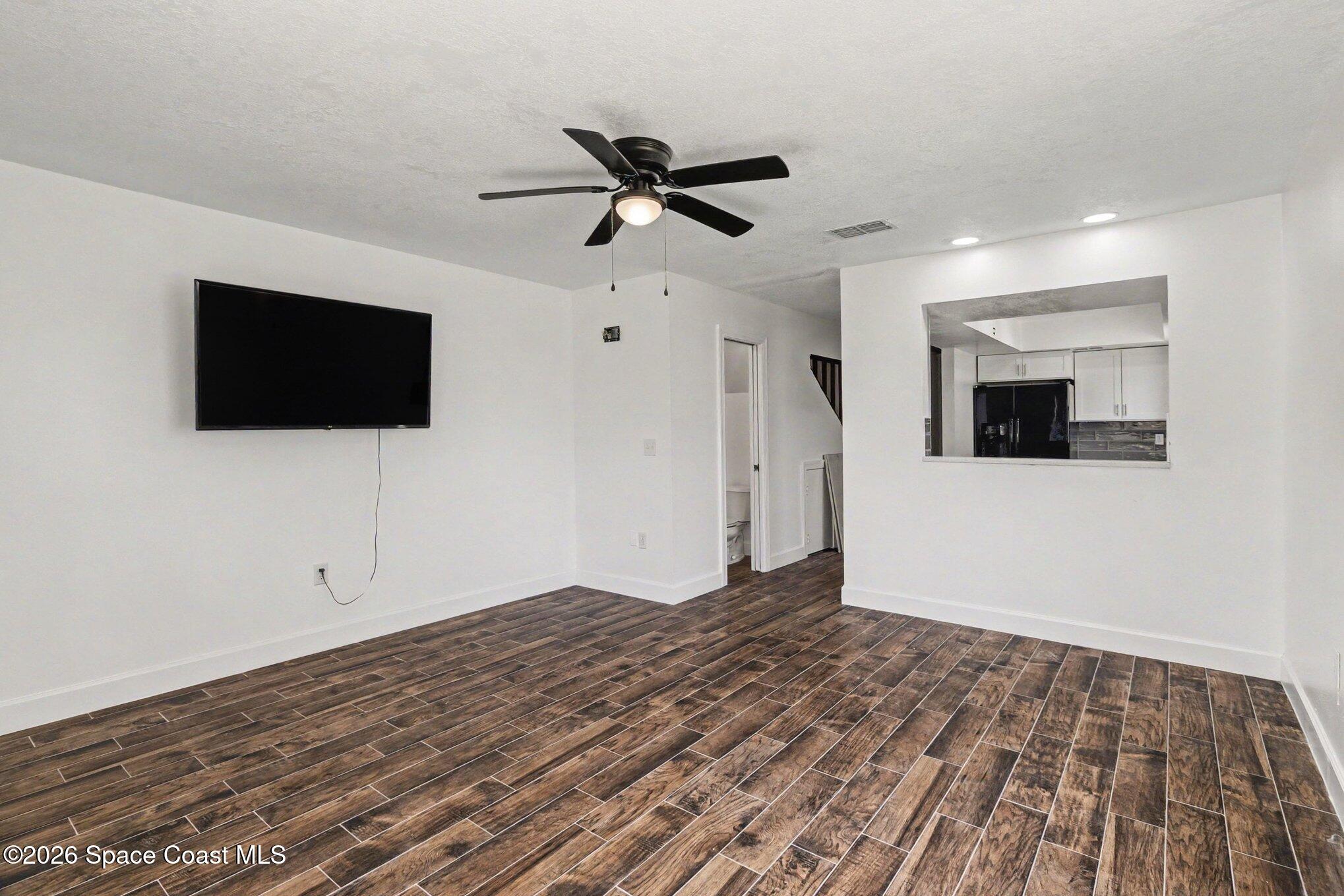 2177 Stewart Road Melbourne, FL 32935 - Photo 3 of 17 004_file_5686