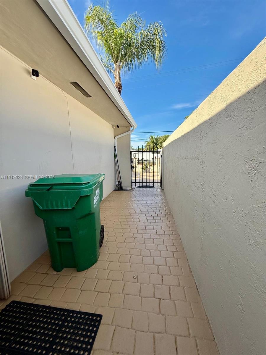 2725 Southwest 102nd Avenue Miami, FL 33165 - Photo 28 of 34 a view of a backyard with plants