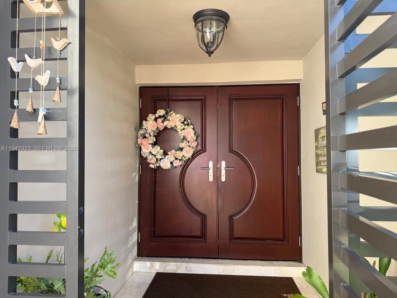2725 Southwest 102nd Avenue Miami, FL 33165 - Photo 5 of 34 a view of a entryway