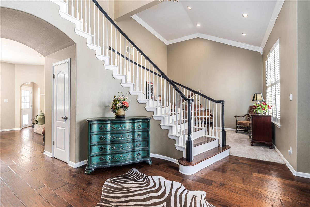58 Cottondale Road The Hills, TX 78738 - Photo 3 of 40 a view of entryway and hall with wooden floor
