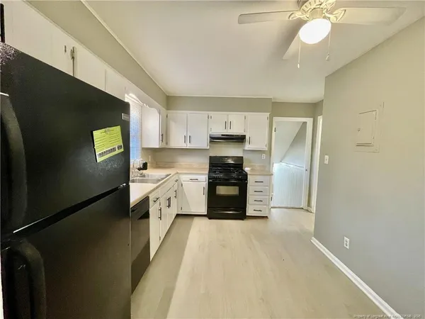 $1,800 | 452 Cloverhill Place, Fayetteville, NC 28311