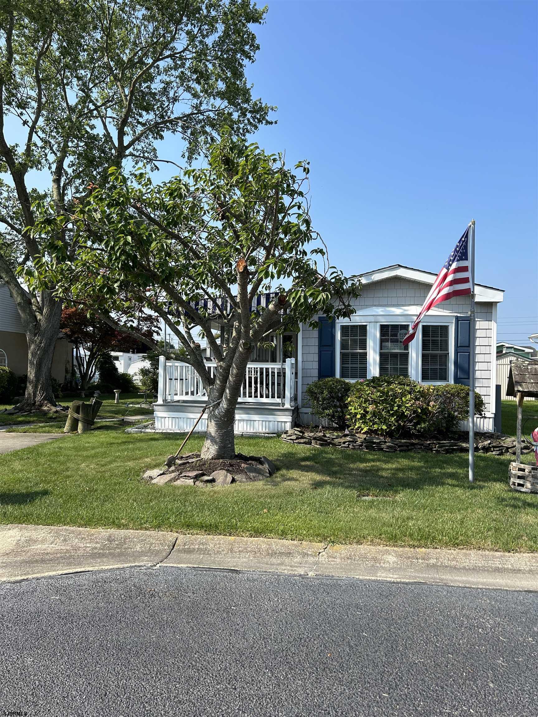 348 Grande Boulevard Rio Grande, NJ 08242 - Photo 4 of 48 Gallery Image 4