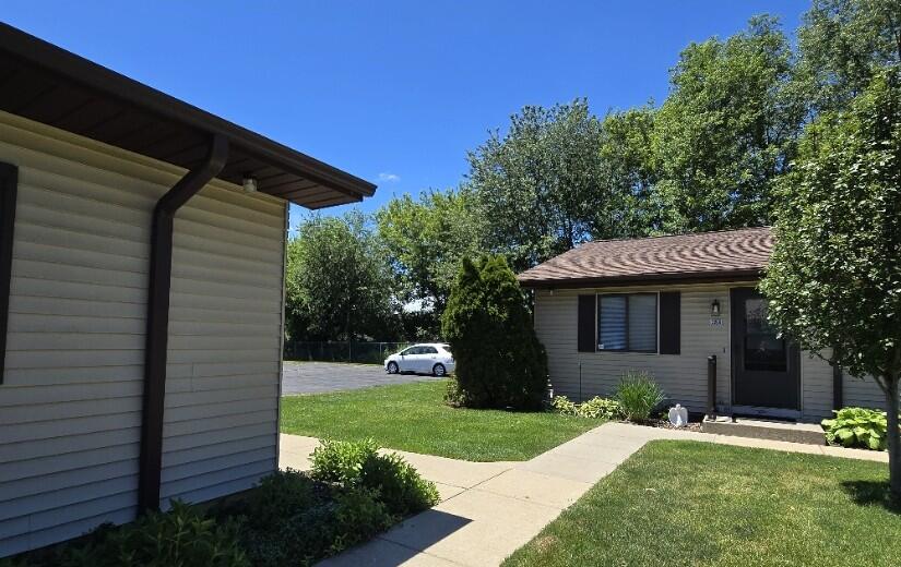 5246 Green Meadow Road, Unit Q Kalamazoo, MI 49009 - Photo 5 of 21