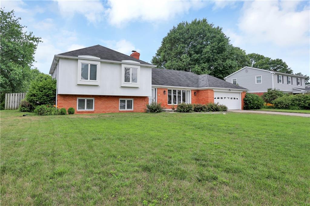 6421 Welham Road Indianapolis, IN 46220 - Photo 3 of 60 Gallery Image 3
