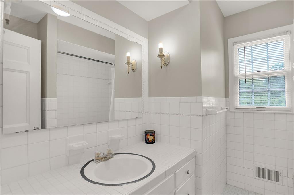 6421 Welham Road Indianapolis, IN 46220 - Photo 39 of 60 Gallery Image 39