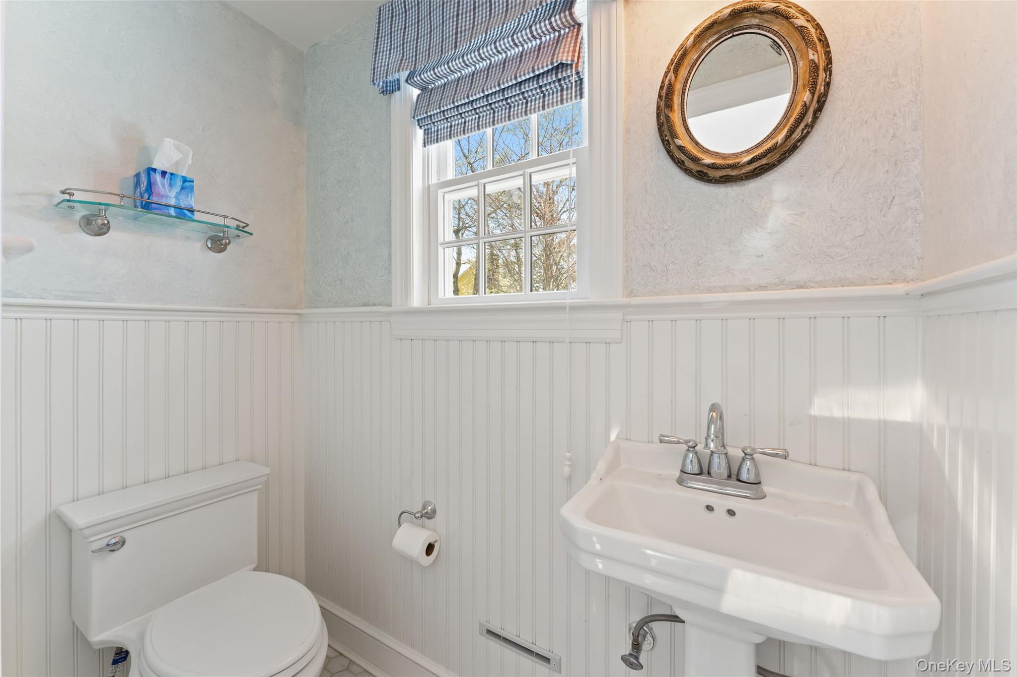 44 Sprague Road Scarsdale, NY 10583 - Photo 14 of 36 Renovated powder room on first floor