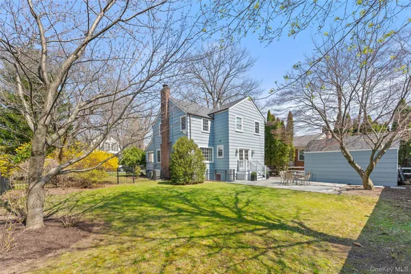 $1,595,000 | 44 Sprague Road, Scarsdale, NY 10583
