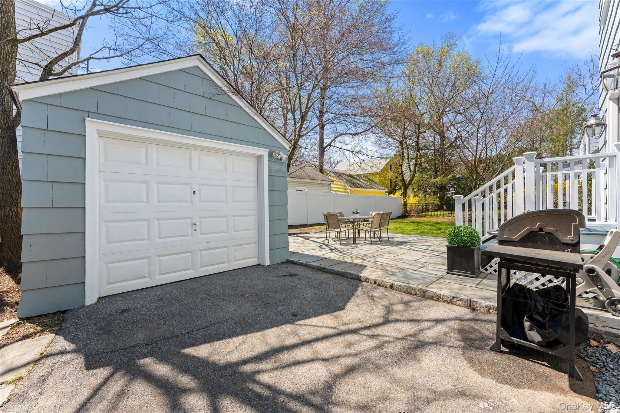44 Sprague Road Scarsdale, NY 10583 - Photo 33 of 36 Detached one car garage sits adjacent to the home