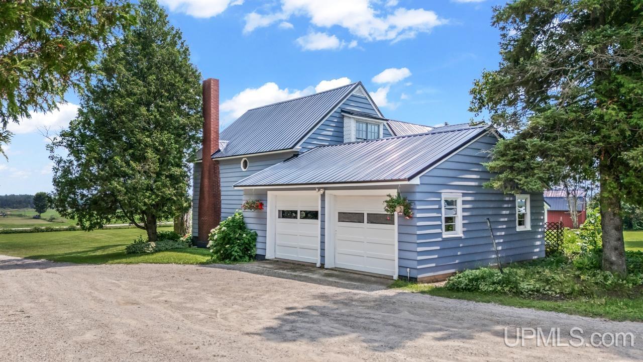 3143 D Road Bark River, MI 49807 - Photo 5 of 45