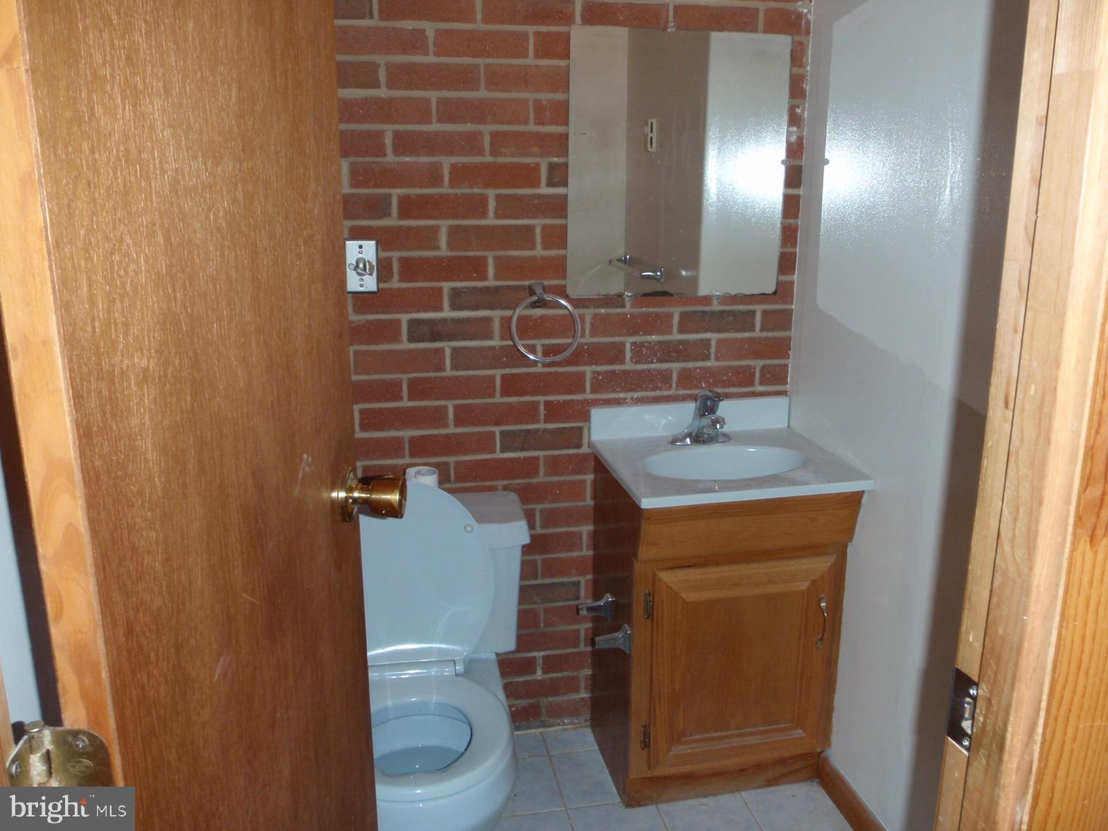 760 Gist Road Westminster, MD 21157 - Photo 20 of 28 Half Bath