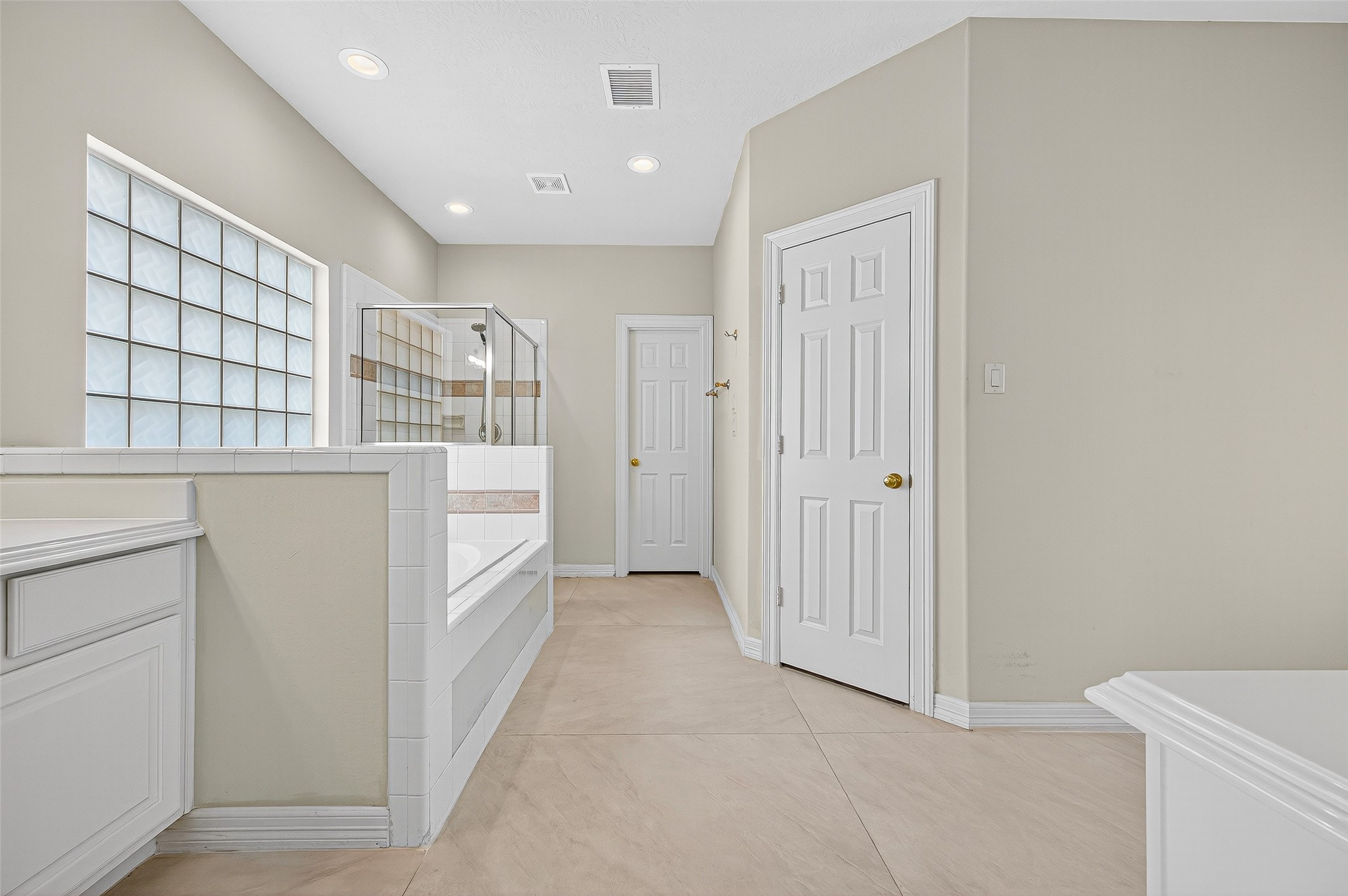 1902 Sparrows Ridge Katy, TX 77450 - Photo 16 of 48 a view of livingroom with furniture and cabinet
