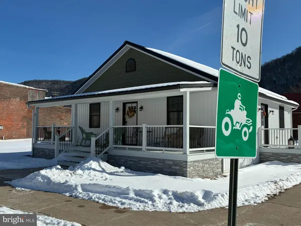 $189,000 | 300 Erie Avenue, Renovo, PA 17764